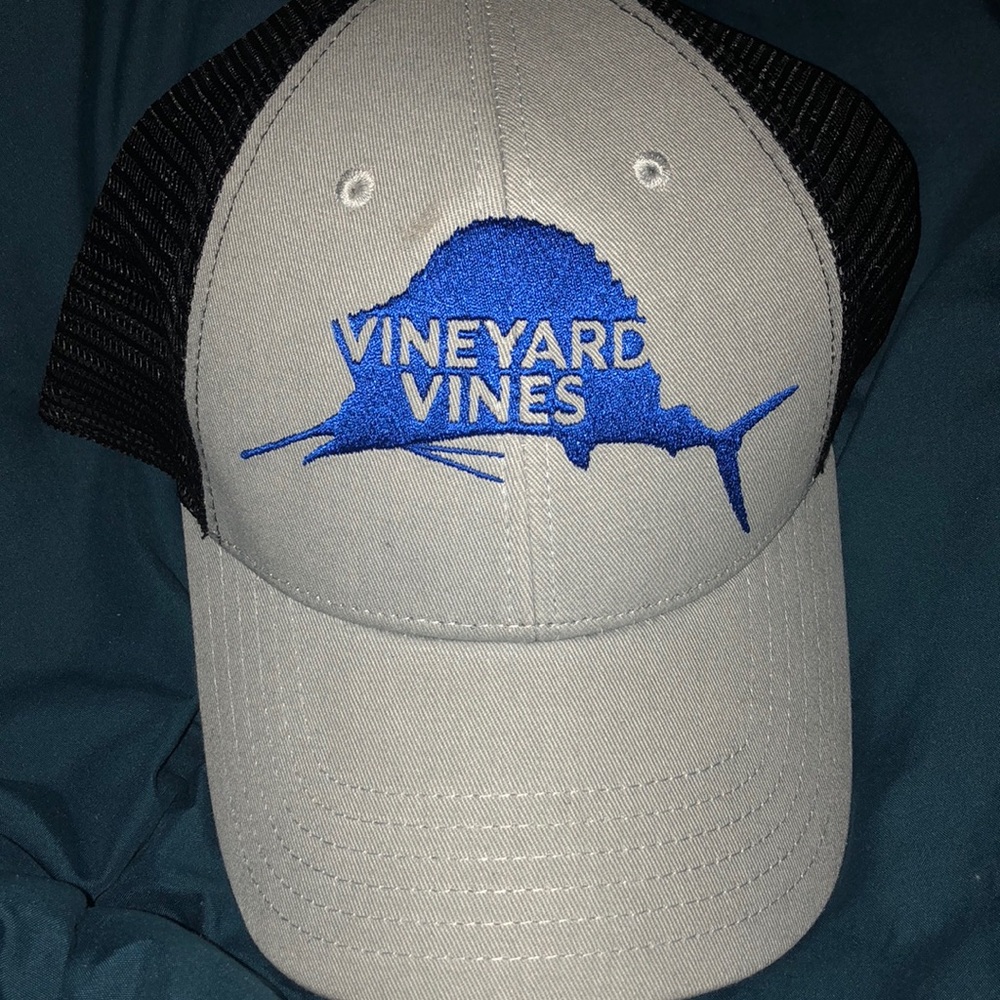 Vineyard Vines SnapBack Trucker Hat- Brand New